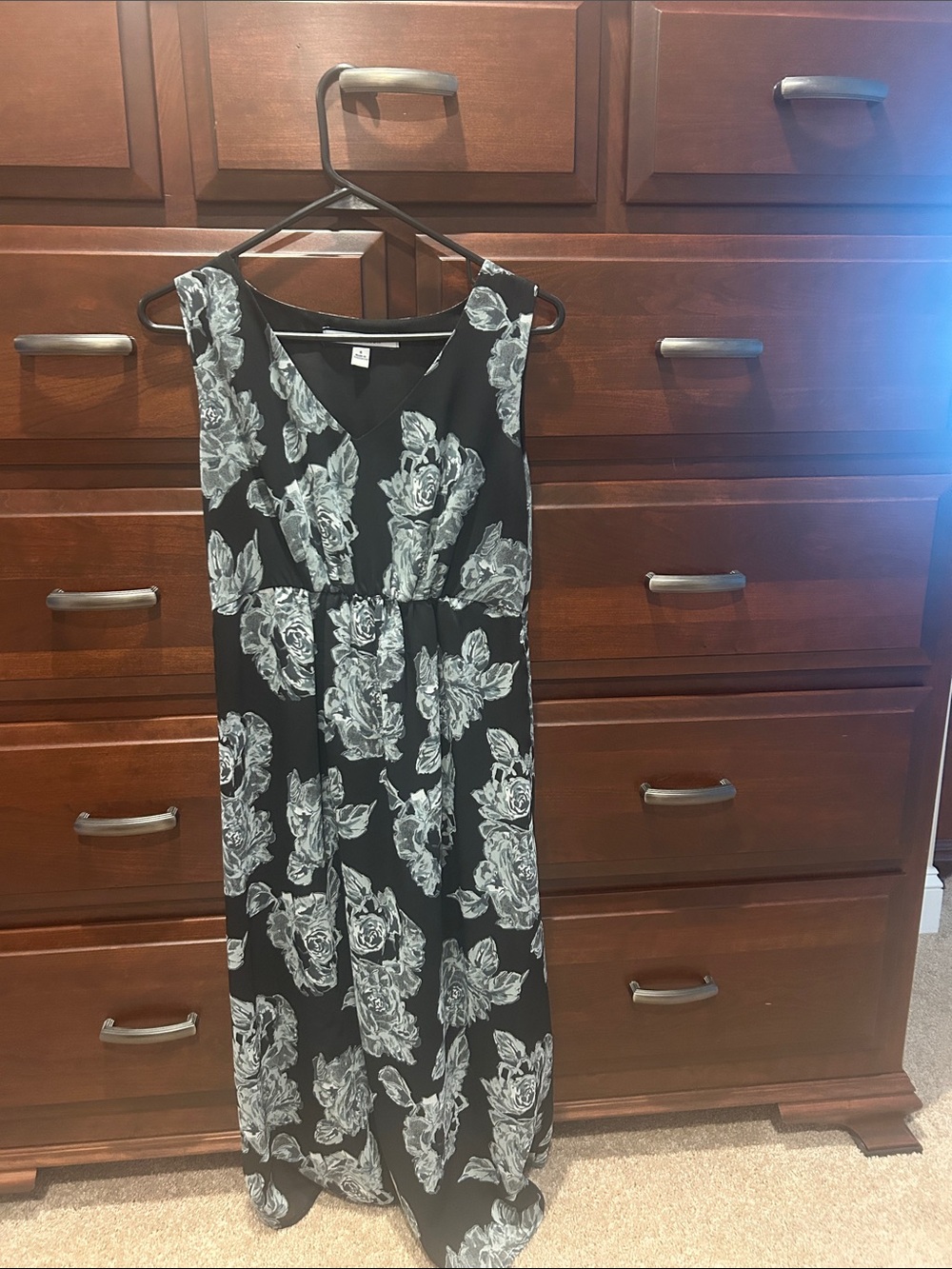 Croft and barrow Sleeveless Black Floral Maxi Dress - Elegant V-Neck